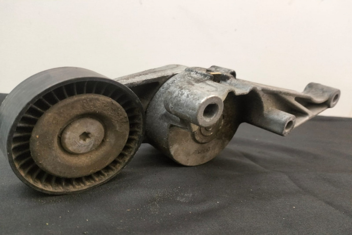 Intinzator curea Volkswagen VW Passat B6 [2005 - 2010]