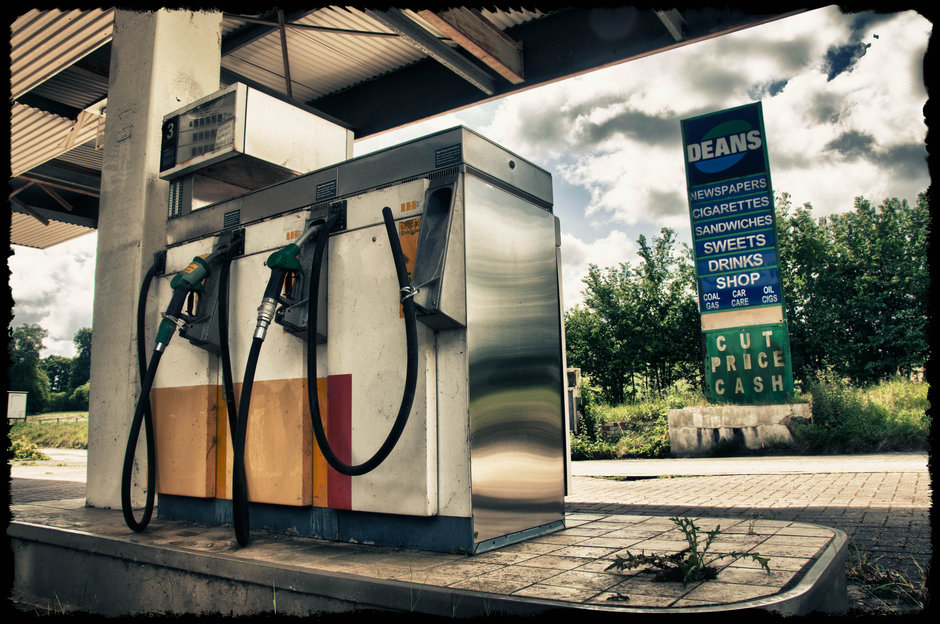 Intr-o tara apropiata Romaniei benzina este mai ieftina ca apa de baut Intr-o tara apropiata Romaniei benzina este mai ieftina ca apa de baut