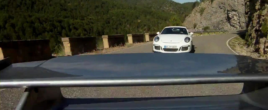 Intrecere spectaculoasa in munti, intre doua sau chiar trei Porsche-uri 911 GT3
