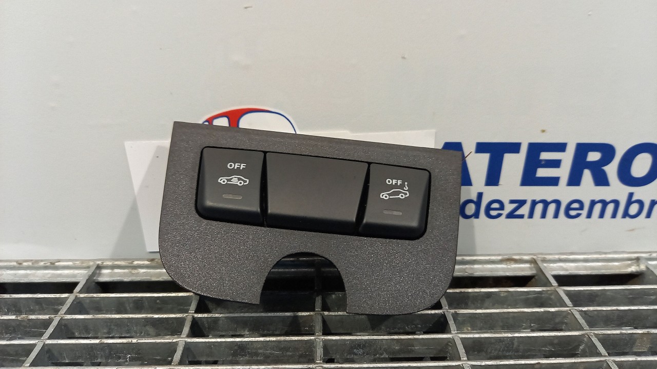INTRERUPATOR ALARMA MERCEDES CLA - - (2013 2019)