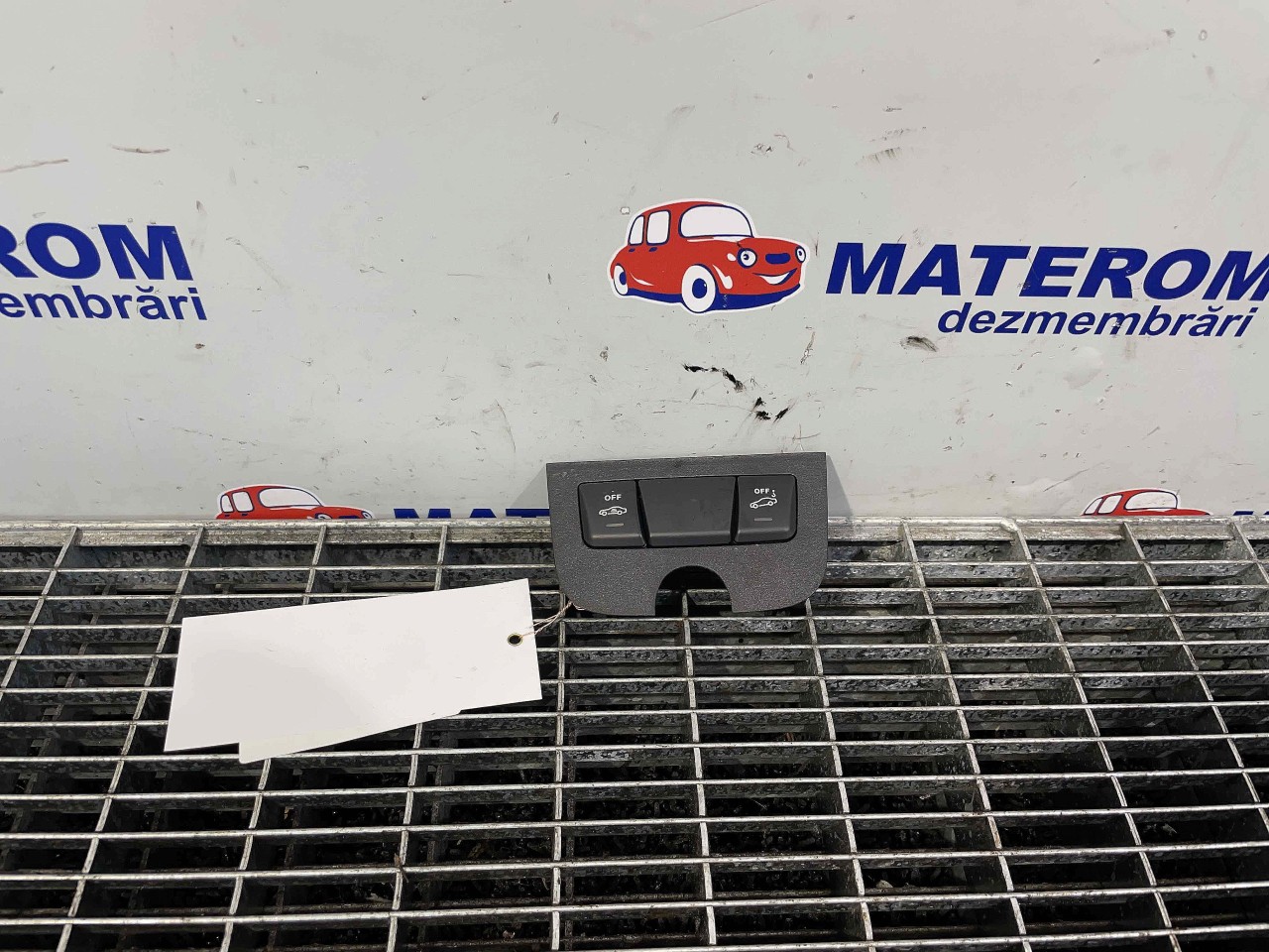 INTRERUPATOR ALARMA MERCEDES CLA - - (2013 2019)