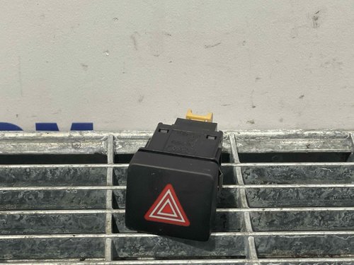 INTRERUPATOR AVARIE AUDI A4 - - (2015 2018)