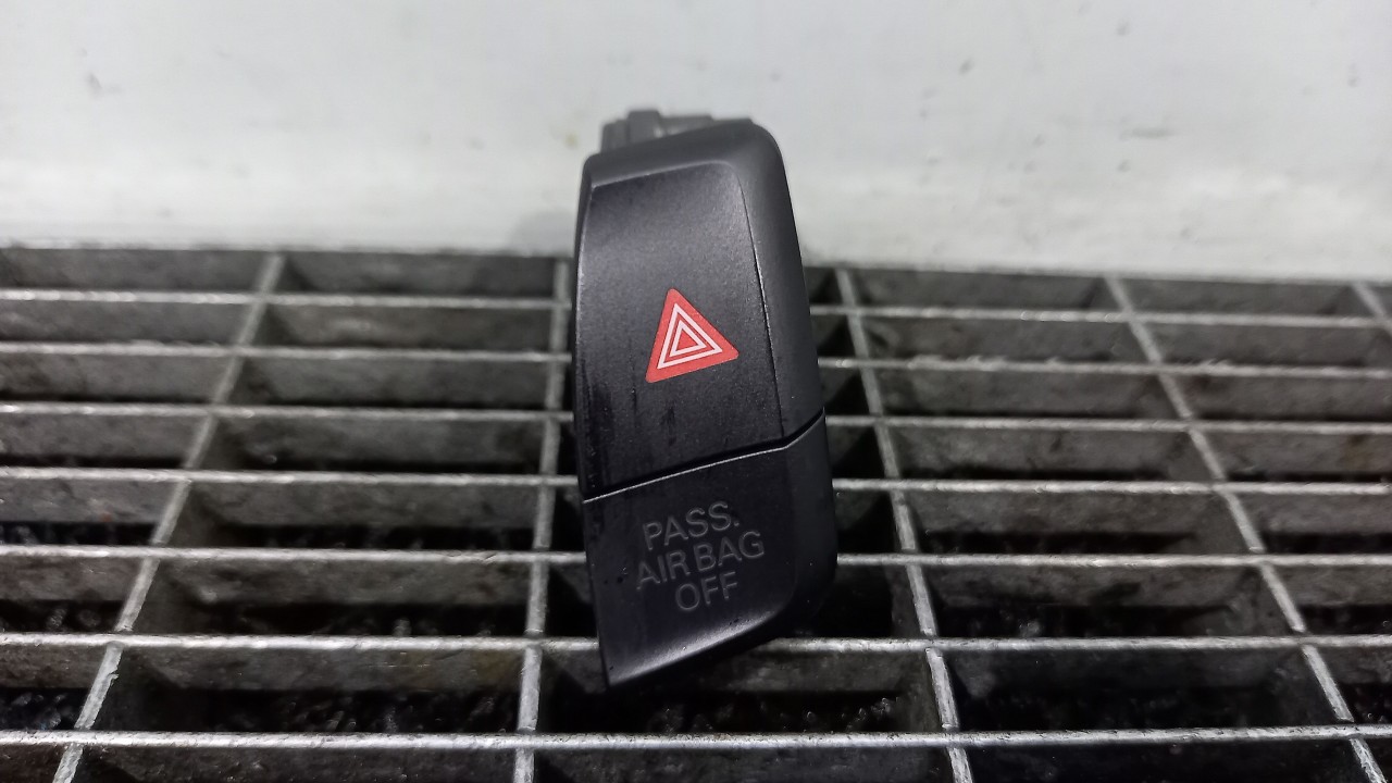 INTRERUPATOR AVARIE AUDI A5 - - (2007 2011)