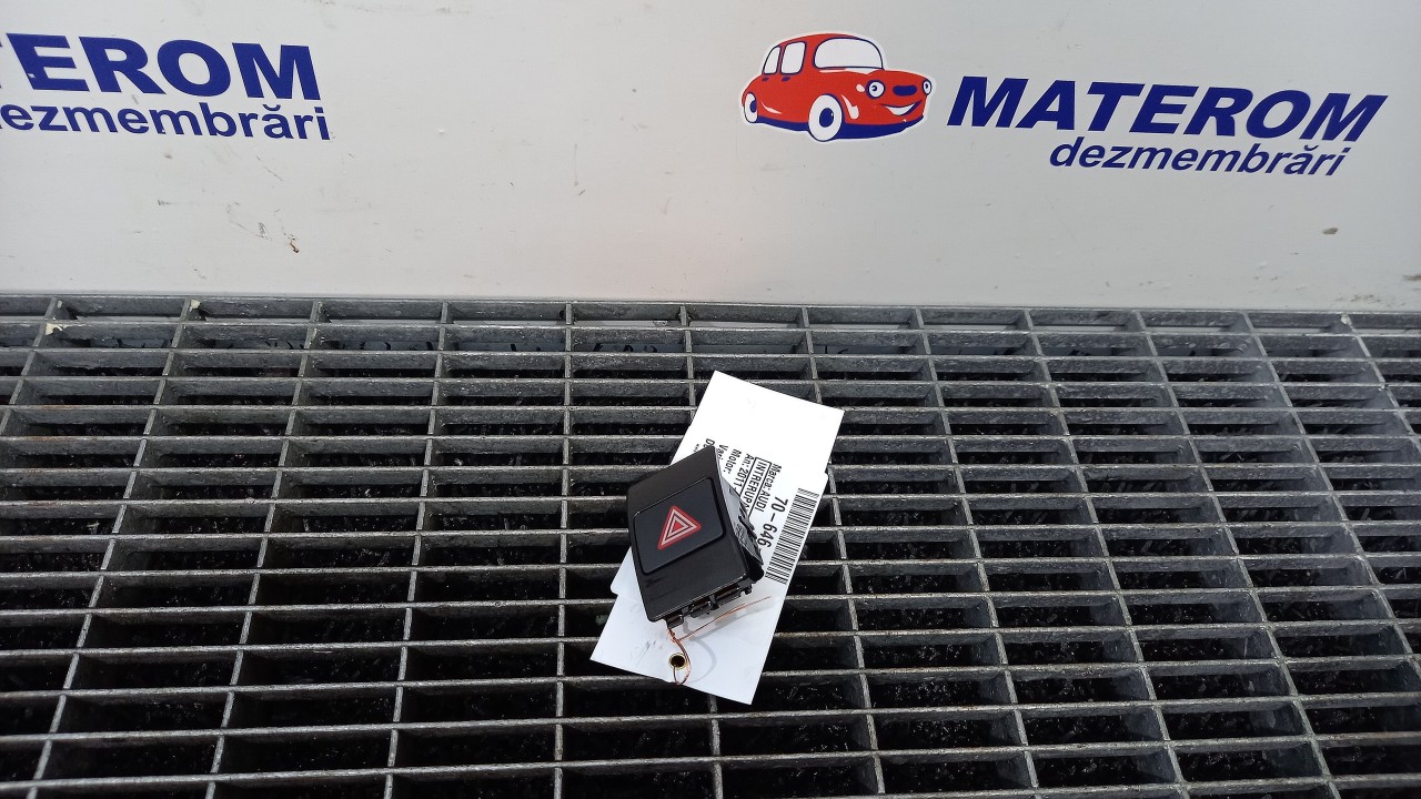 INTRERUPATOR AVARIE AUDI A6 - - (2011 2015)