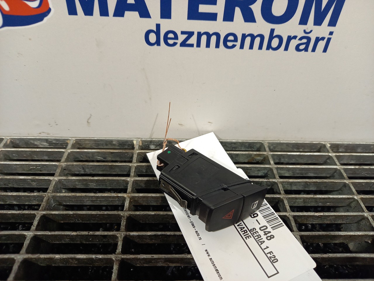 INTRERUPATOR AVARIE BMW SERIA 1 F20 SERIA 1 F20 - - (2011 2015)