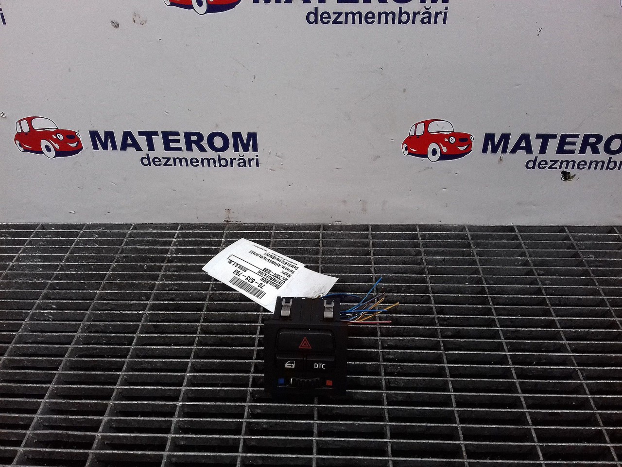 INTRERUPATOR AVARIE BMW SERIA 3 E 90 - - (2004 2007)
