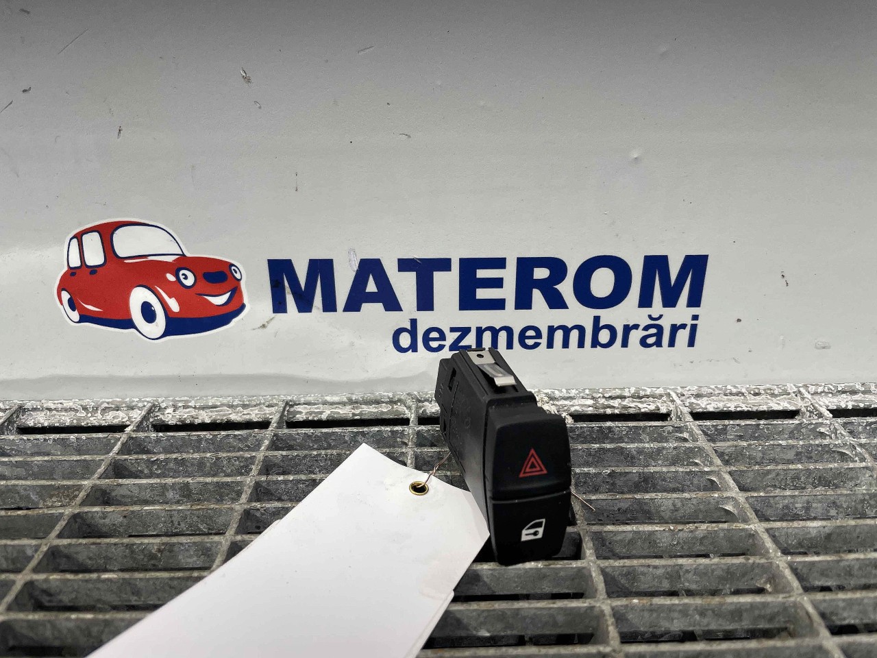 INTRERUPATOR AVARIE BMW SERIA 3 F 30 - - (2011 2018)