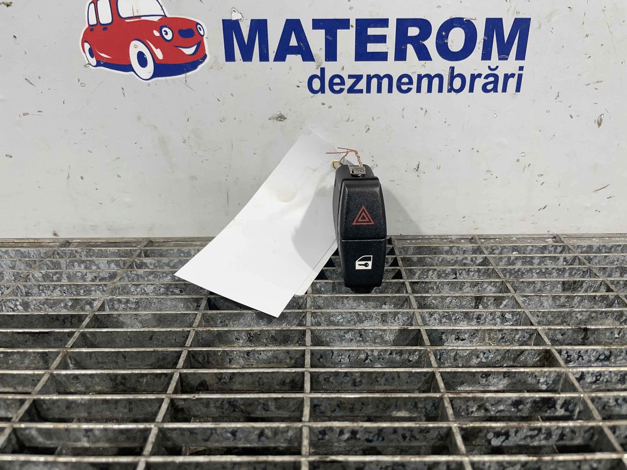 INTRERUPATOR AVARIE BMW SERIA 5 E 60 - - (2007 2010)