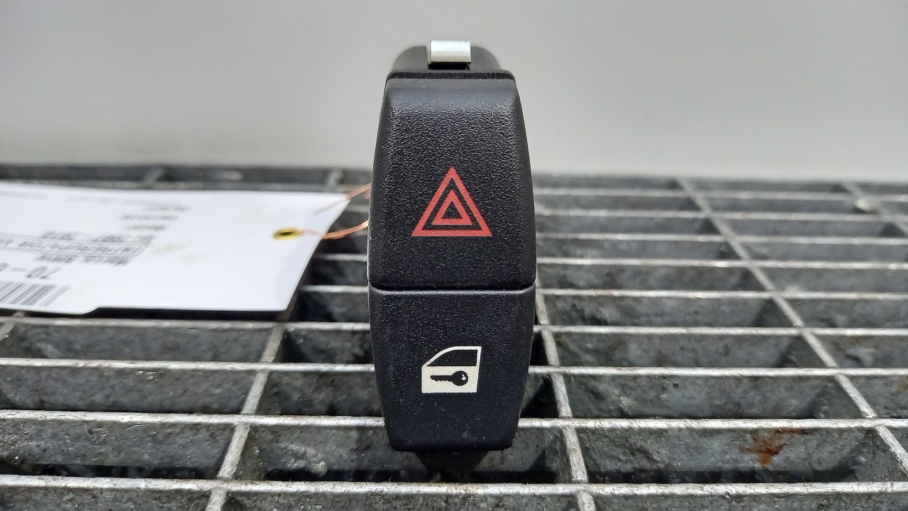 INTRERUPATOR AVARIE BMW SERIA 5 E 60 - - (2007 2010)