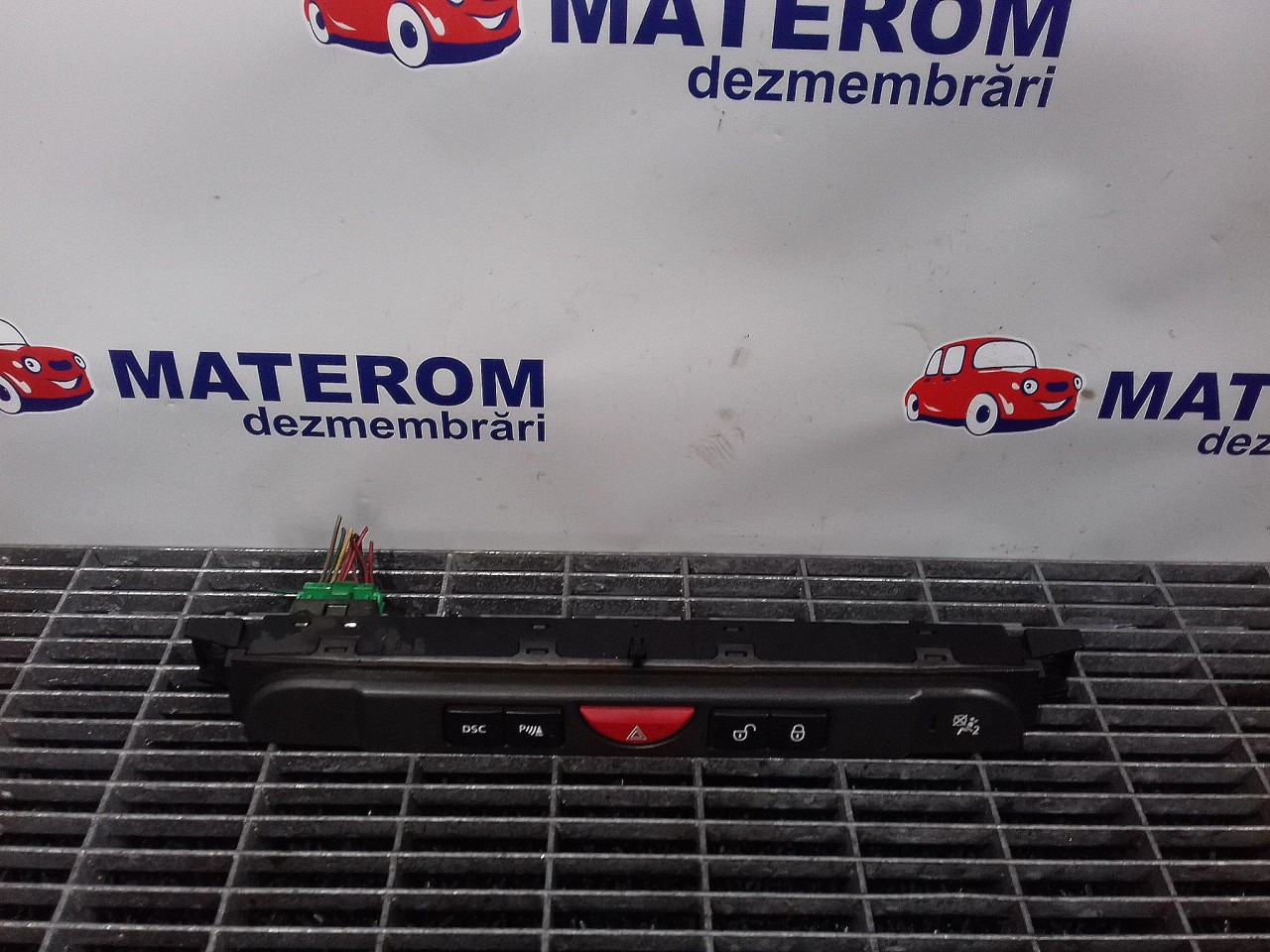 INTRERUPATOR AVARIE LAND ROVER DISCOVERY DISCOVERY - - (2004 2009)