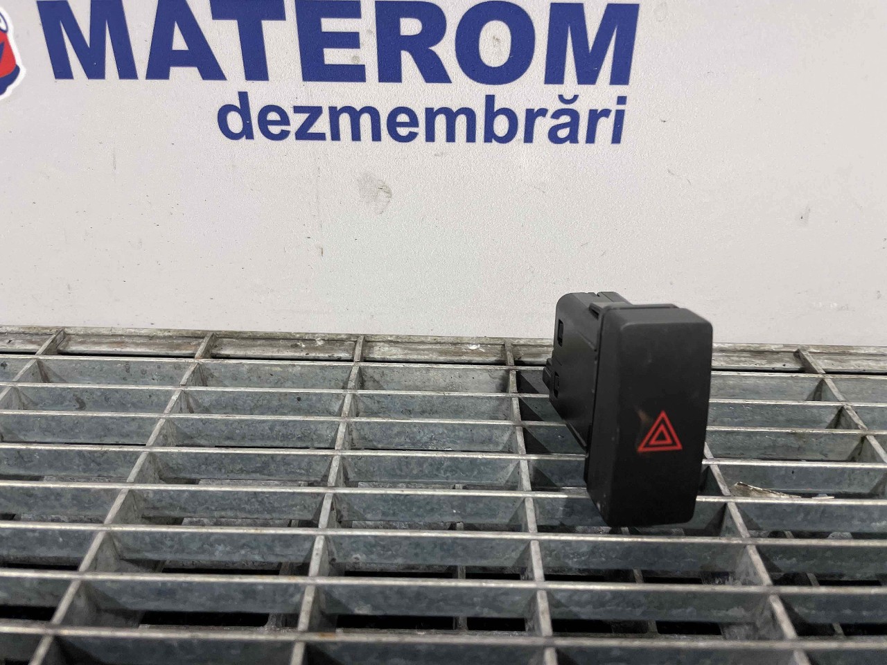 INTRERUPATOR AVARIE MAZDA 3 3 - - (2013 2018)