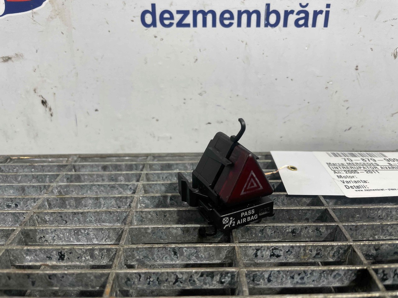 INTRERUPATOR AVARIE MERCEDES B-CLASS - -