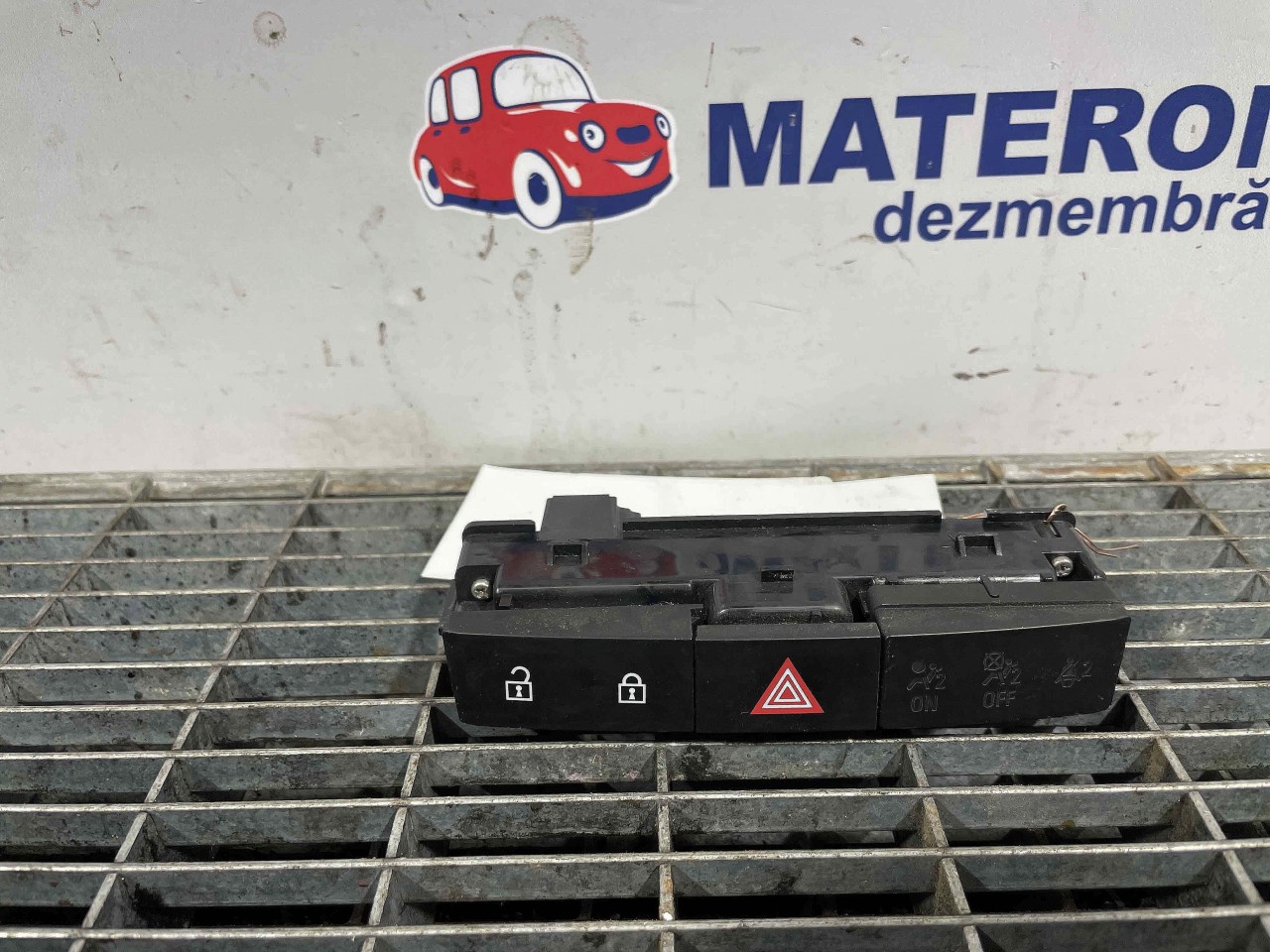 INTRERUPATOR AVARIE OPEL ASTRA J ASTRA J - - (2009 2012)