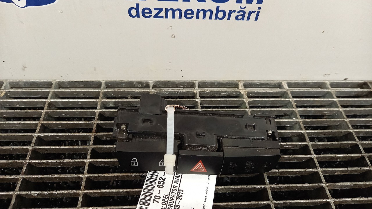 INTRERUPATOR AVARIE OPEL INSIGNIA - - (2008 2013)