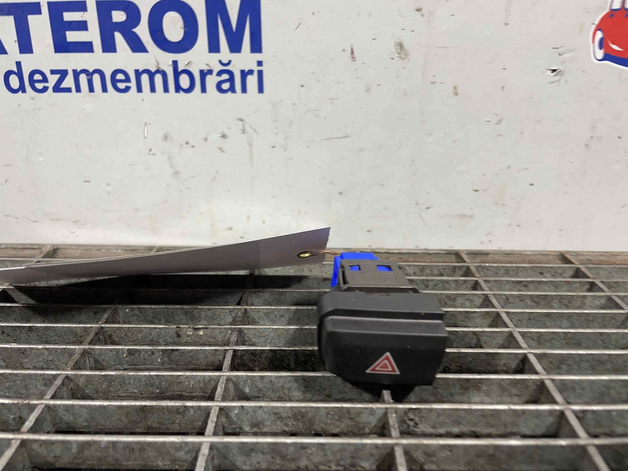 INTRERUPATOR AVARIE PEUGEOT 2008 - - (2013 2018)
