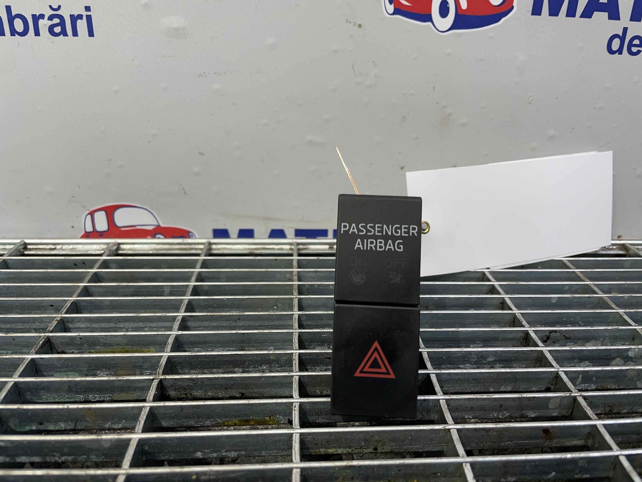 INTRERUPATOR AVARIE SKODA OCTAVIA - - (2017 2019)