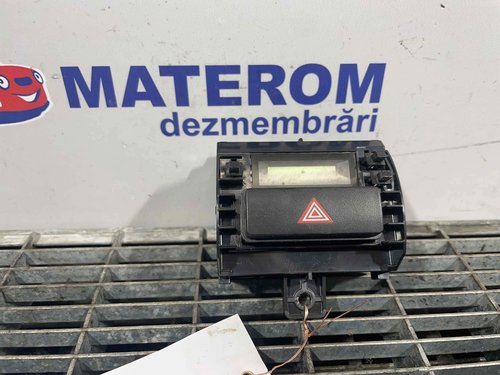 INTRERUPATOR AVARIE TOYOTA HILUX - - (2015 2020)