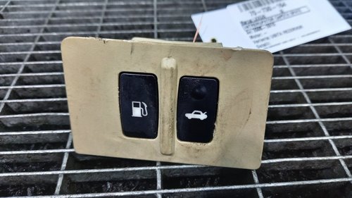 INTRERUPATOR CAPOTA SPATE LEXUS IS IS - - (2005 2010)