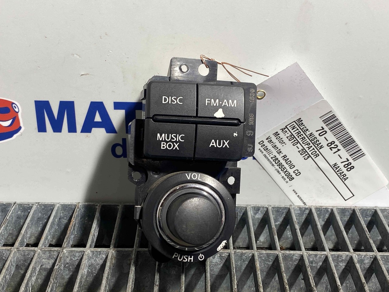 INTRERUPATOR COMENZI AUDIO NISSAN NAVARA - - (2010 2013)