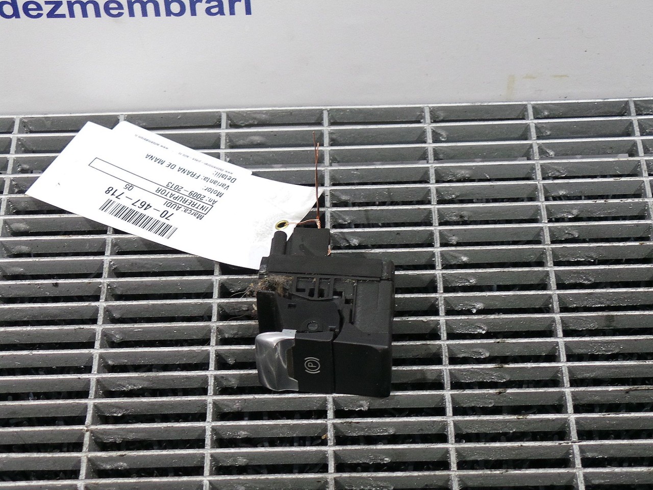 INTRERUPATOR FRANA DE MANA AUDI Q5 - - (2008 2013)