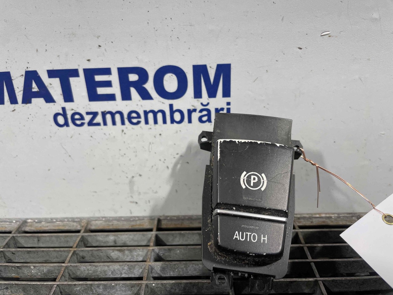 INTRERUPATOR FRANA DE MANA BMW SERIA 5 F 10 SERIA 5 F 10 - - (2014 2017)