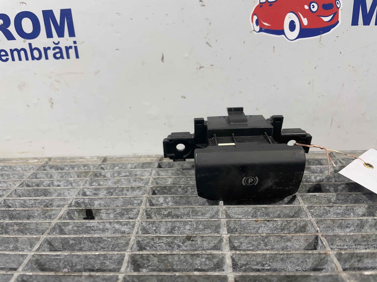 INTRERUPATOR FRANA DE MANA PEUGEOT 508 - - (2014 2018)