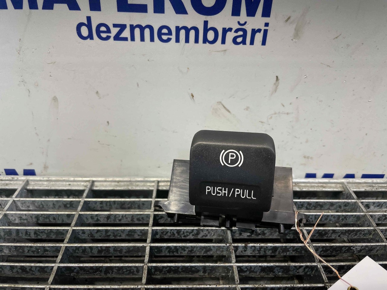 INTRERUPATOR FRANA DE MANA VOLVO XC 60 2.4 D - (2008 2013)