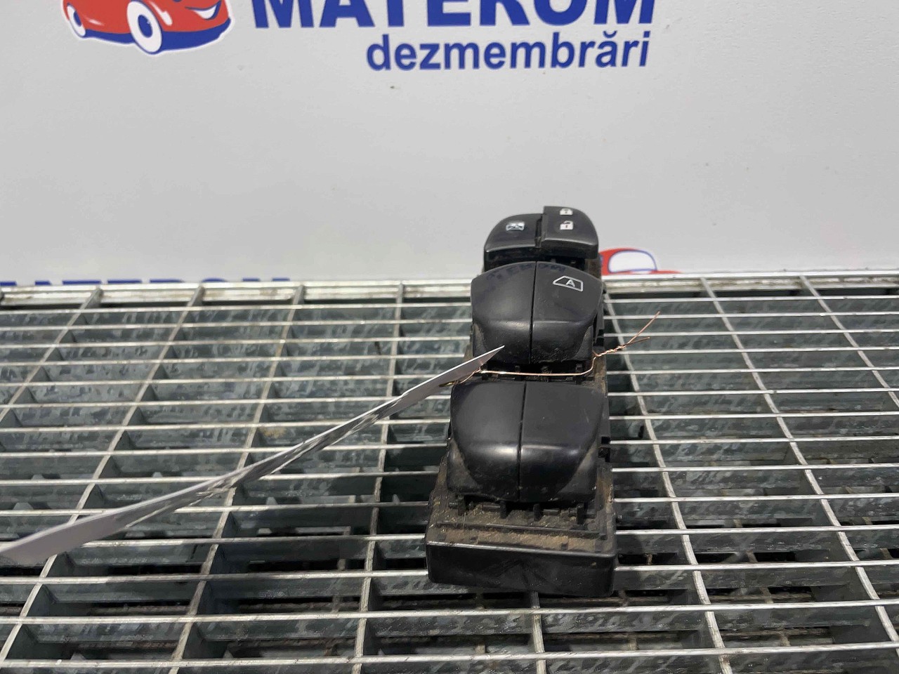 INTRERUPATOR GEAMURI NISSAN NAVARA - - (2015 2019)