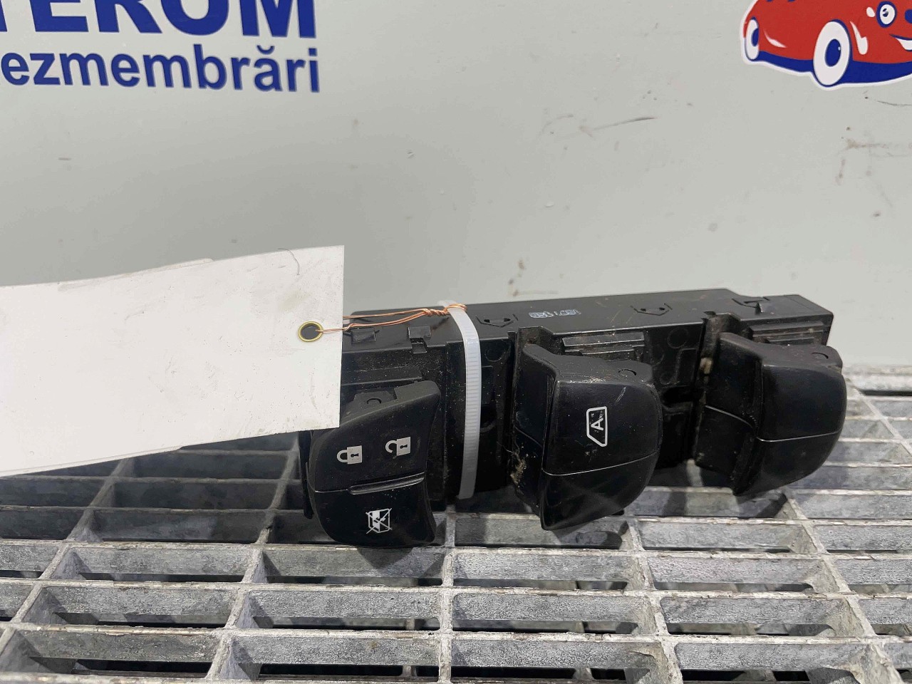 INTRERUPATOR GEAMURI NISSAN X-TRAIL - - (2014 2018)