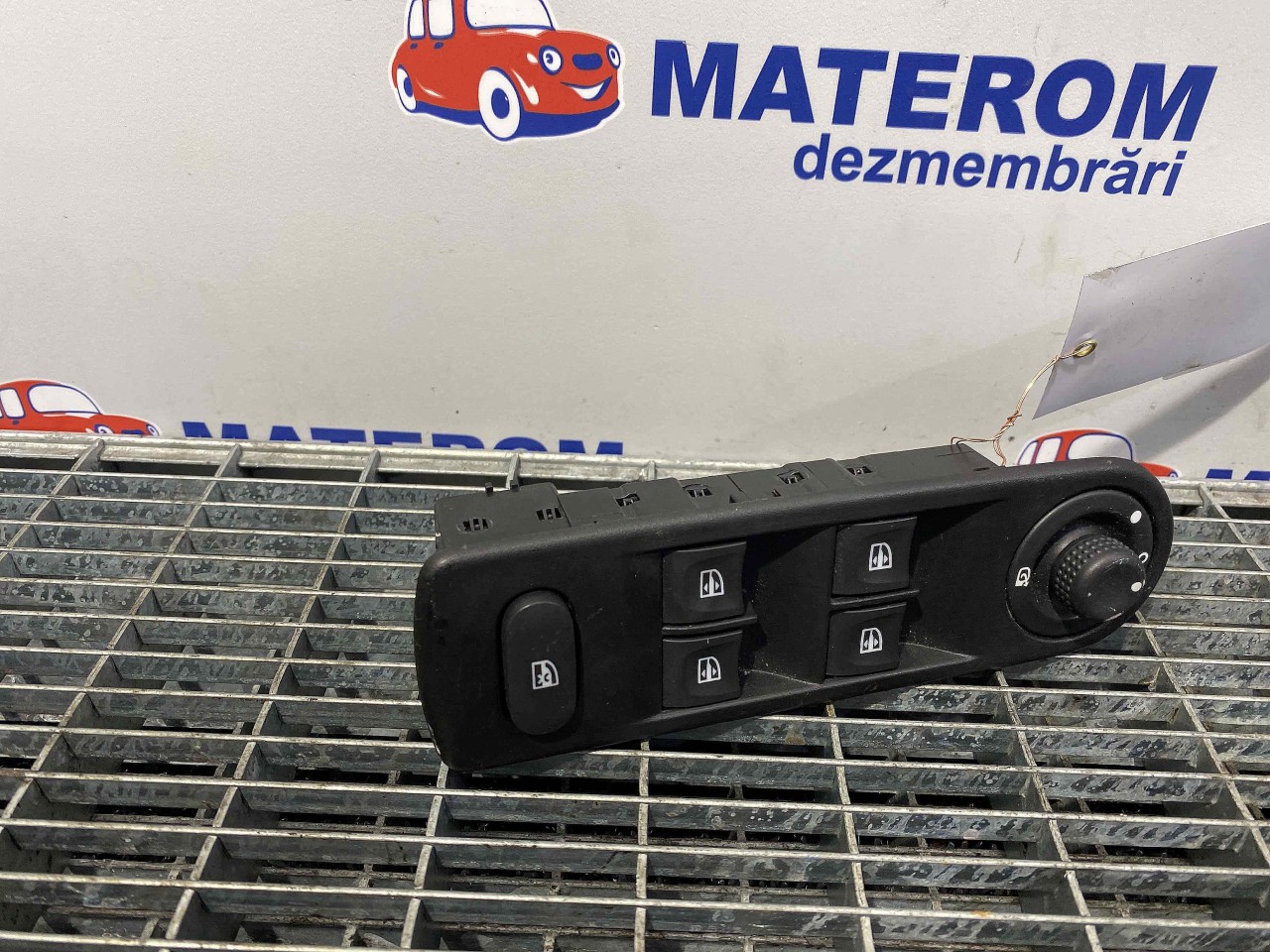 INTRERUPATOR GEAMURI RENAULT CAPTUR CAPTUR - - (2013 2016)
