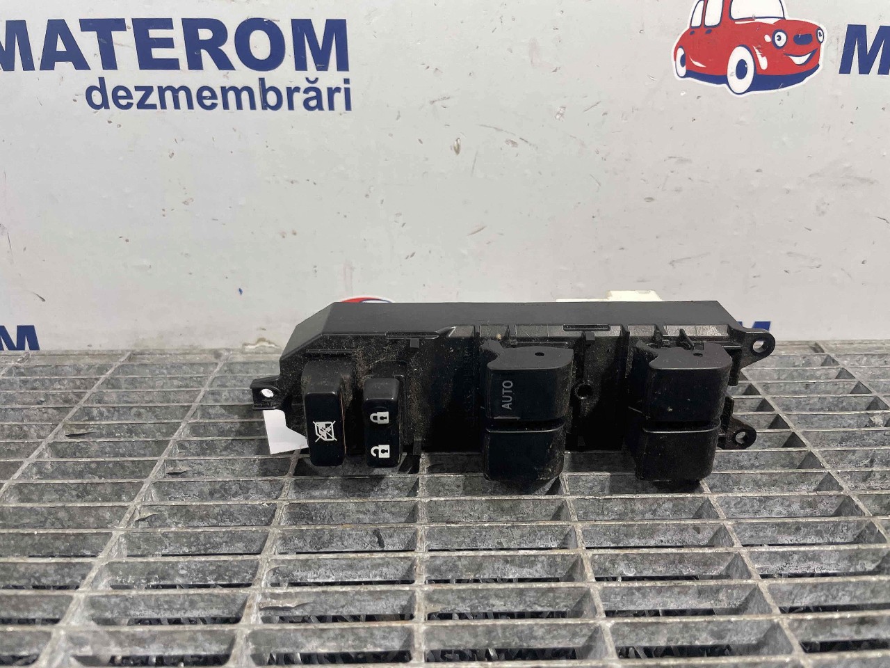 INTRERUPATOR GEAMURI TOYOTA AURIS - - (2012 2015)