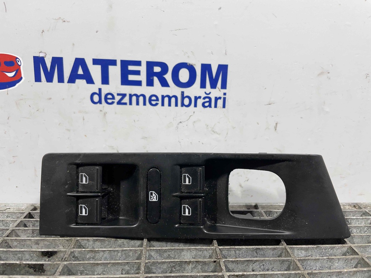 INTRERUPATOR GEAMURI VW PASSAT - - (2010 2014)