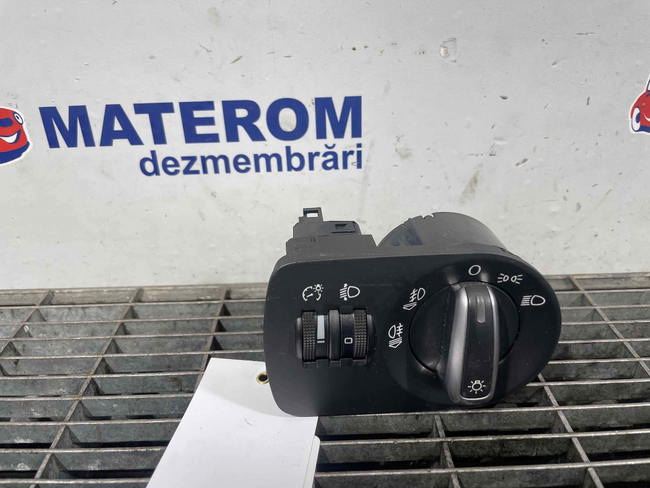 INTRERUPATOR LUMINI AUDI A1 - - (2010 2014)