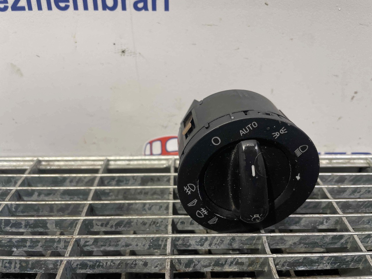 INTRERUPATOR LUMINI AUDI A6 - - (2004 2009)