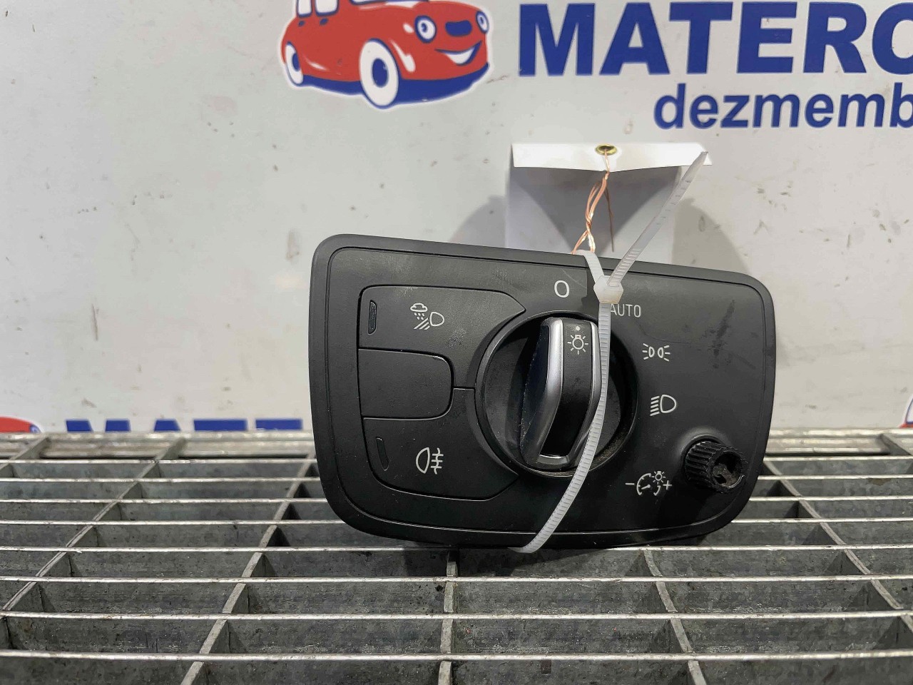 INTRERUPATOR LUMINI AUDI A6 - - (2011 2015)