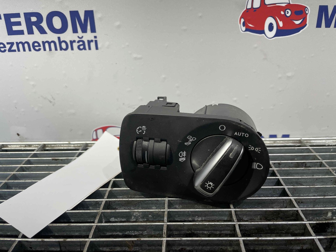 INTRERUPATOR LUMINI AUDI Q3 - - (2015 2018)