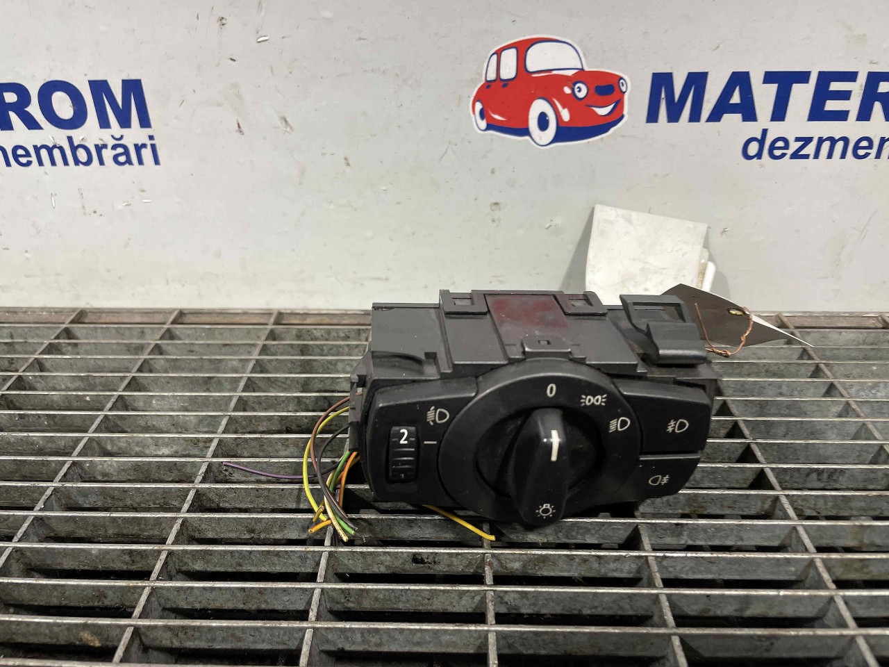 INTRERUPATOR LUMINI BMW SERIA 1 E 87 - - (2006 2011)