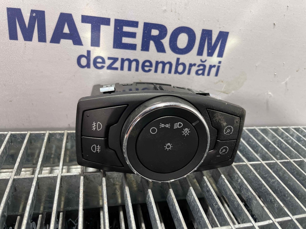 INTRERUPATOR LUMINI FORD FOCUS - - (2011 2014)