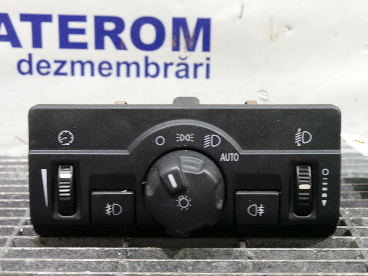 INTRERUPATOR LUMINI LAND ROVER FREELANDER FREELANDER - - (2006 2014)