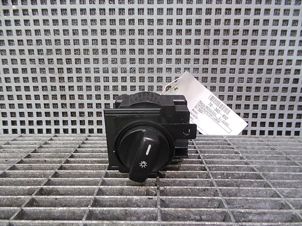 INTRERUPATOR LUMINI MERCEDES A-CLASS - - (2004 2012)