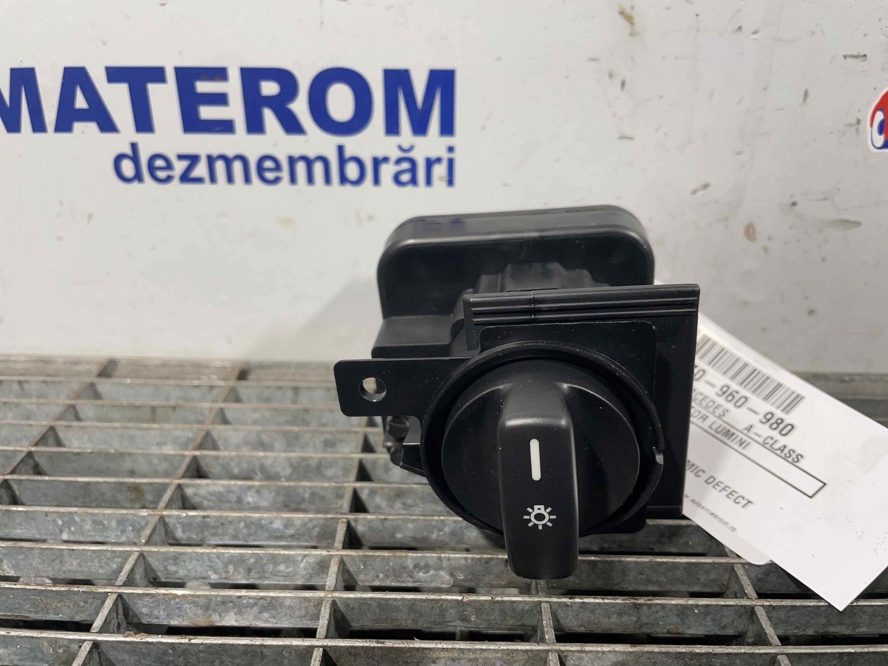 INTRERUPATOR LUMINI MERCEDES A-CLASS A-CLASS - - (2004 2012)