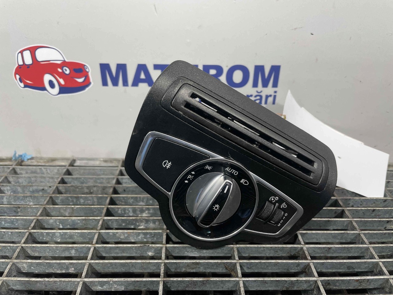 INTRERUPATOR LUMINI MERCEDES C-CLASS - - (2014 2018)