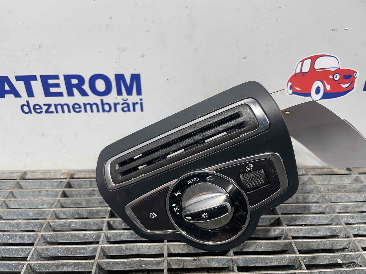 INTRERUPATOR LUMINI MERCEDES C-CLASS - - (2014 2018)
