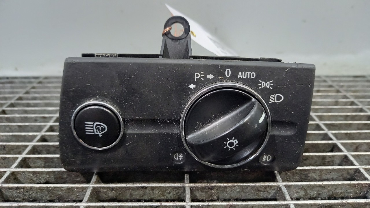 INTRERUPATOR LUMINI MERCEDES E-CLASS - - (2005 2009)