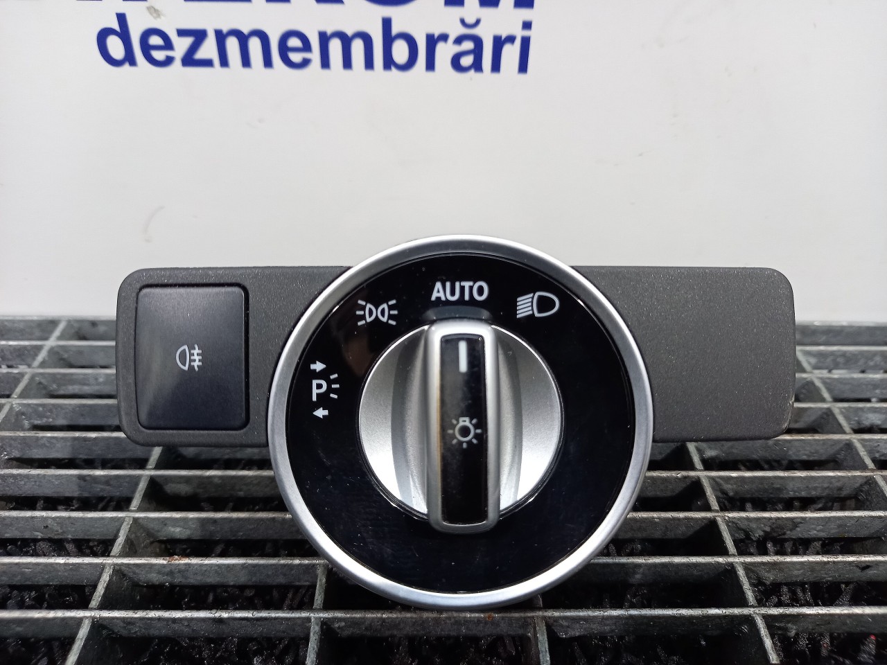 INTRERUPATOR LUMINI MERCEDES E-CLASS E-CLASS - - (2013 2016)