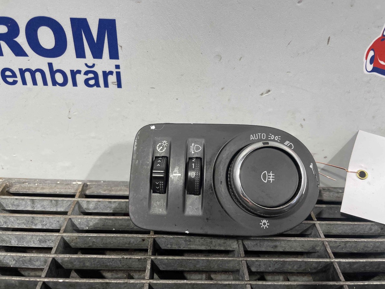 INTRERUPATOR LUMINI OPEL ASTRA K ASTRA K - - (2015 2021)