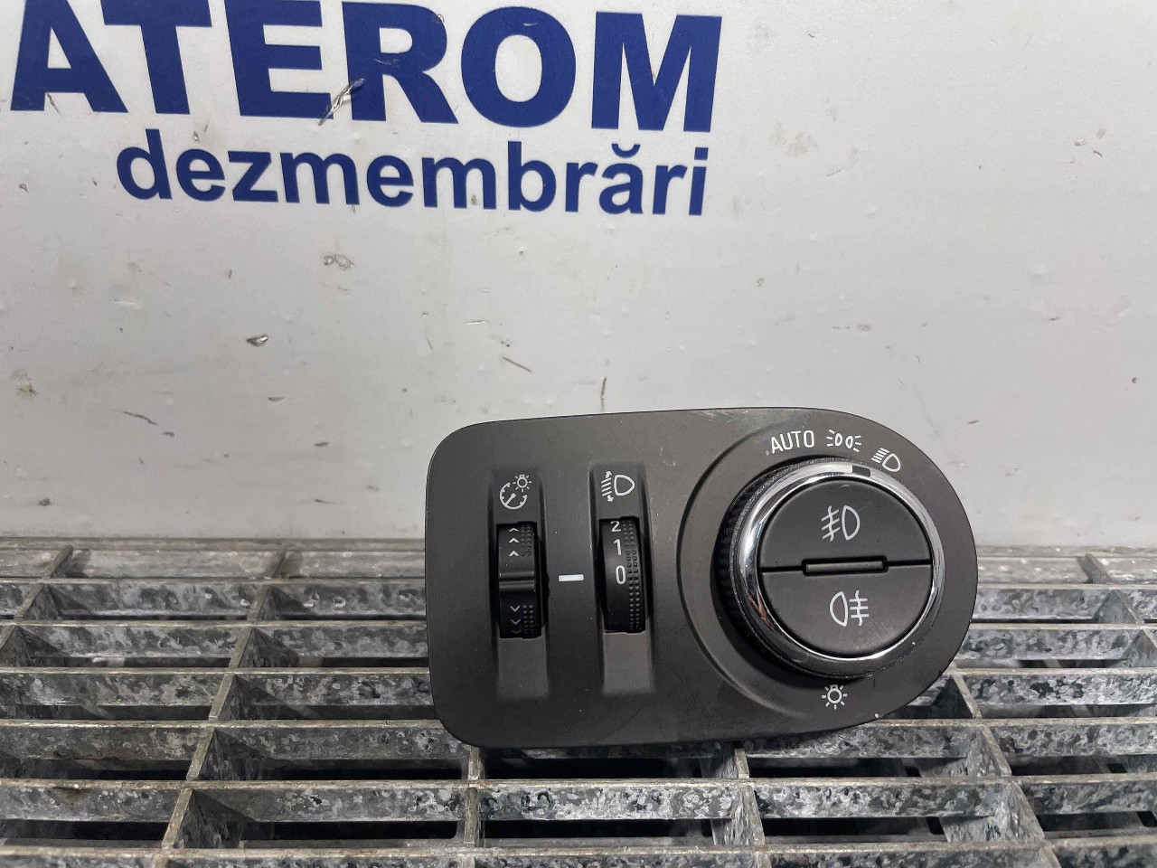 INTRERUPATOR LUMINI OPEL GRANDLAND X - - (2017 2021)