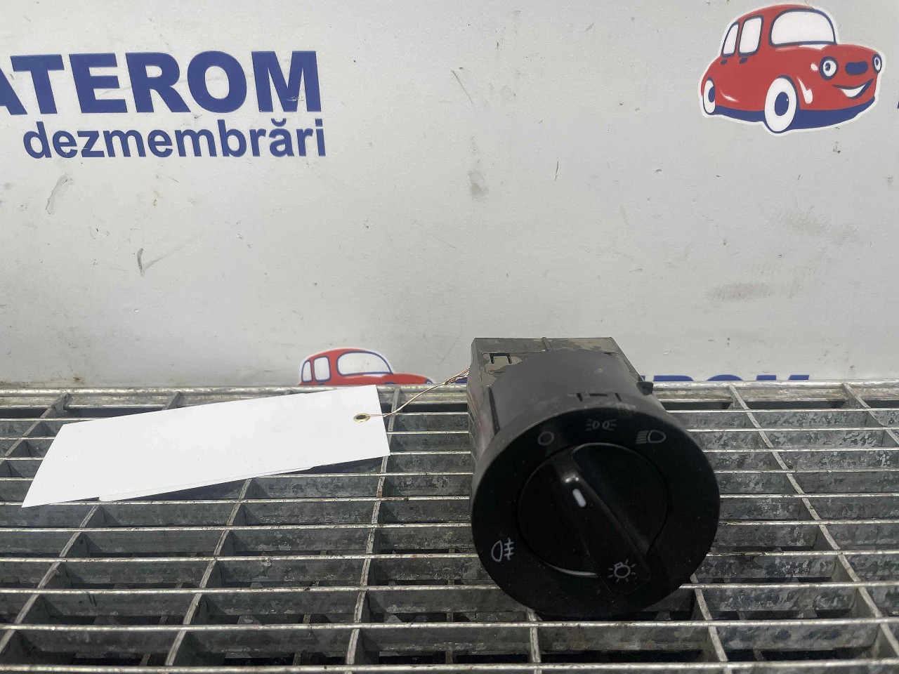 INTRERUPATOR LUMINI SKODA FABIA - - (2007 2010)