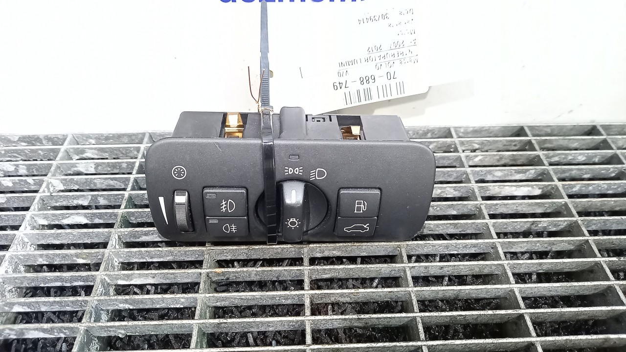 INTRERUPATOR LUMINI VOLVO V70 - - (2007 2012)