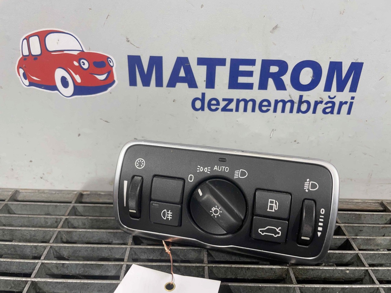 INTRERUPATOR LUMINI VOLVO V70 - - (2010 